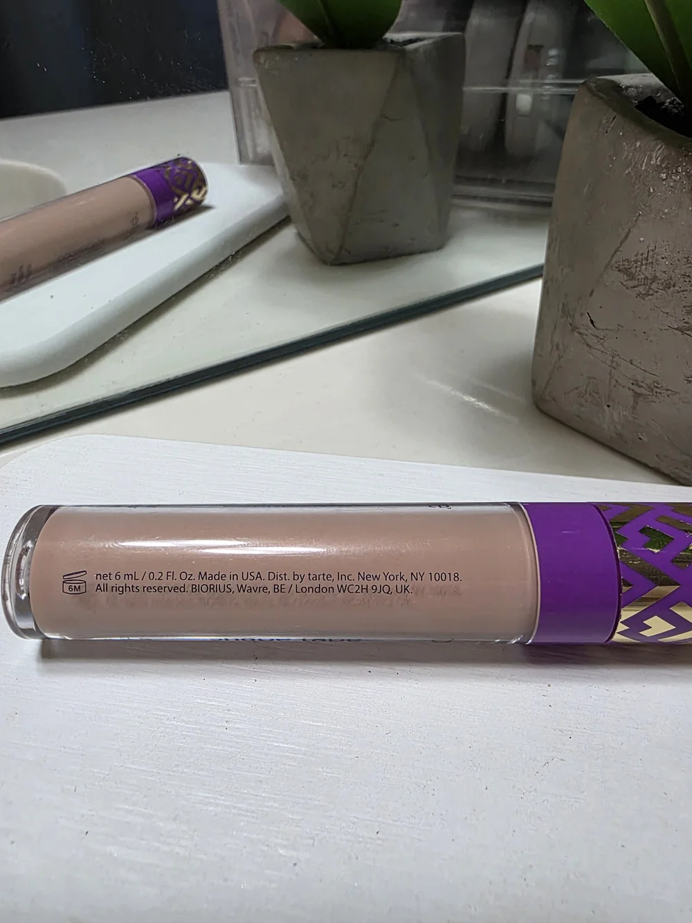 tarte Shape Tape Corrector Concealer - purple & beige packaging